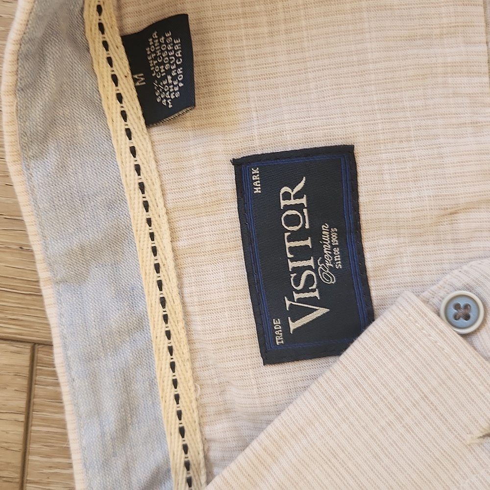 Light crisp button down - Picture 2 of 2